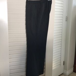 Express stretch women’s short wide leg cuffed pant